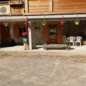 https://appartement-3-4-pers-32m2.hotels-rhonealpes.com